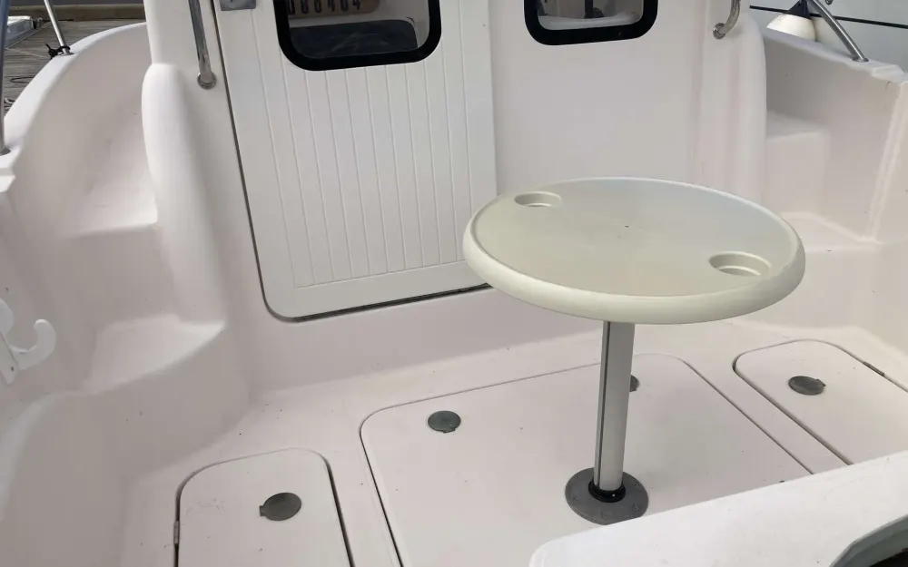 slider 7 Quicksilver  580 Pilothouse