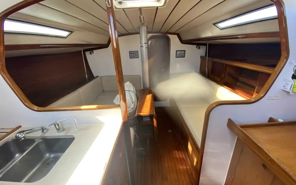 slider 11 Beneteau First 38