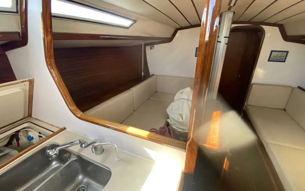 slider 17 Beneteau First 38