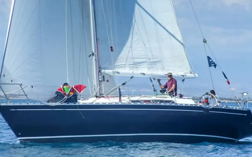 slider 1 Beneteau First 38