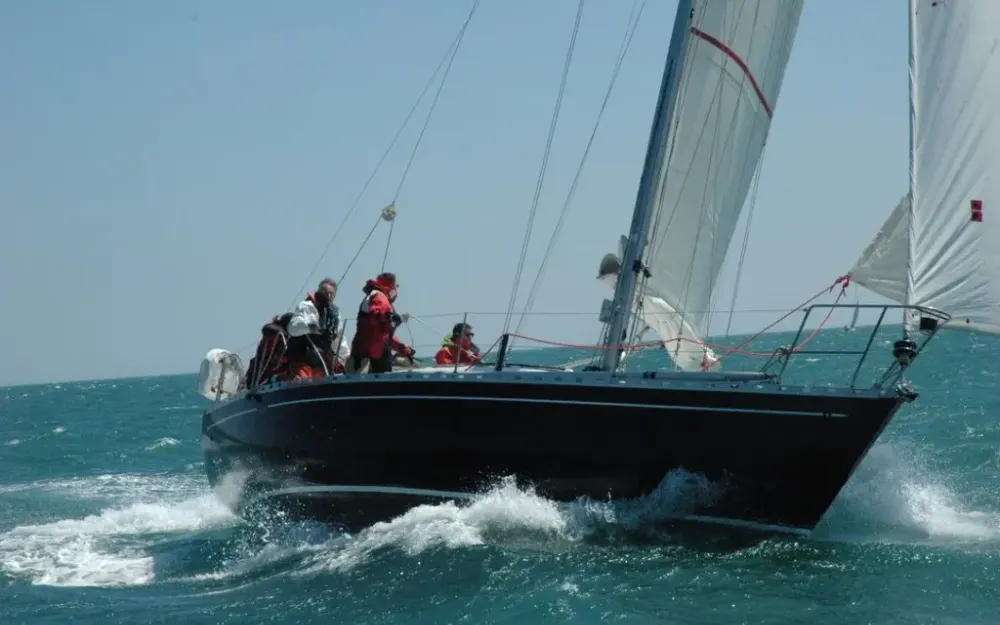 slider 2 Beneteau First 38