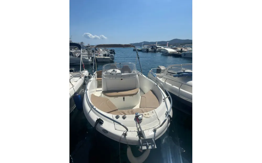 slider 0 Jeanneau Cap Camarat 6.5 CC