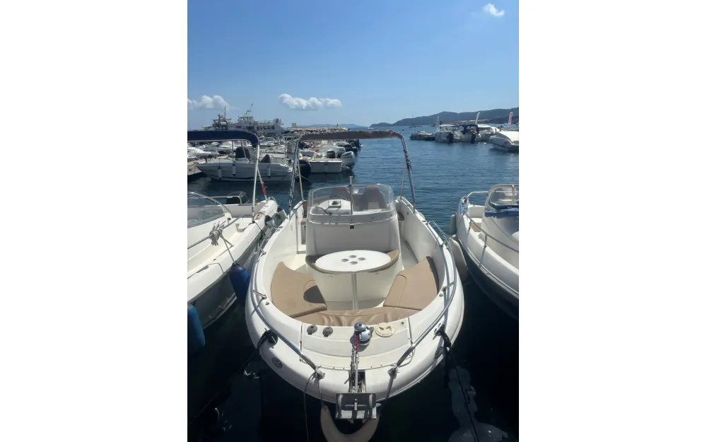 slider 1 Jeanneau Cap Camarat 6.5 CC