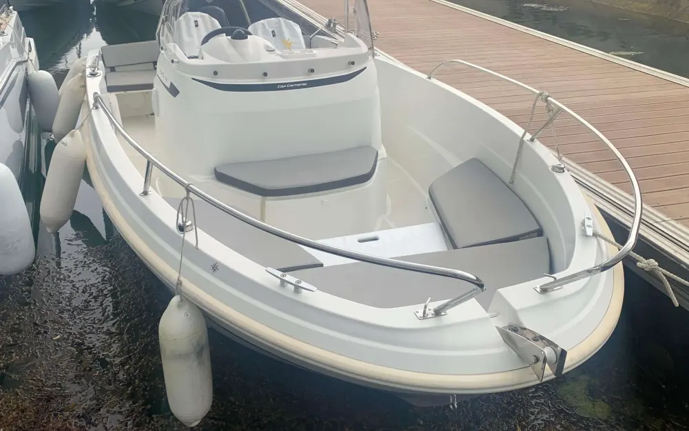 slider 1 Jeanneau Cap Camarat 5.5 CC
