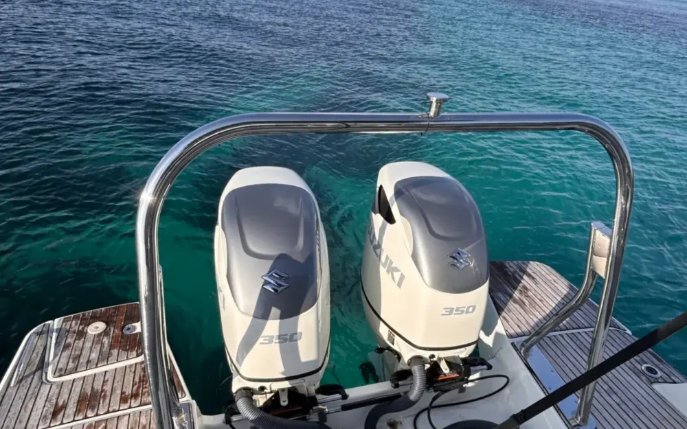 slider 7 Beneteau Flyer 10