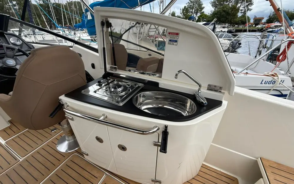 slider 20 Quicksilver Activ 755 Bowrider
