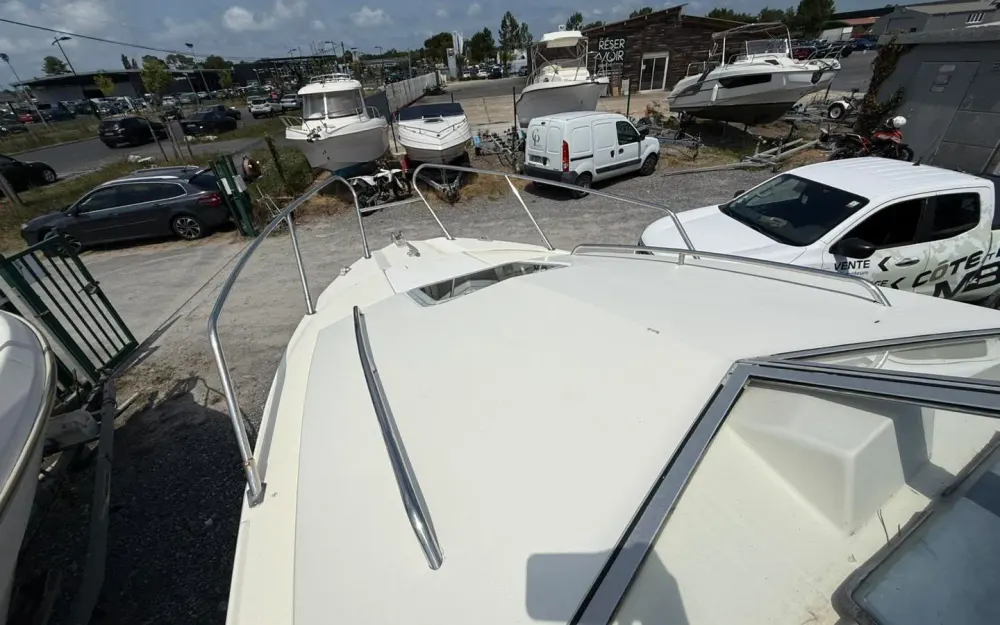 slider 12 Sealine  215