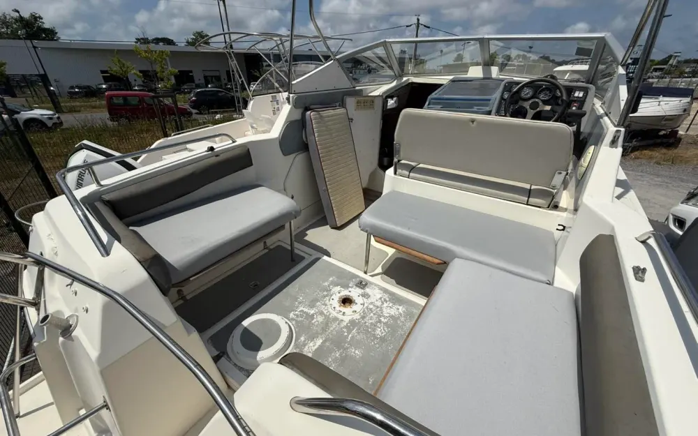 slider 15 Sealine  215