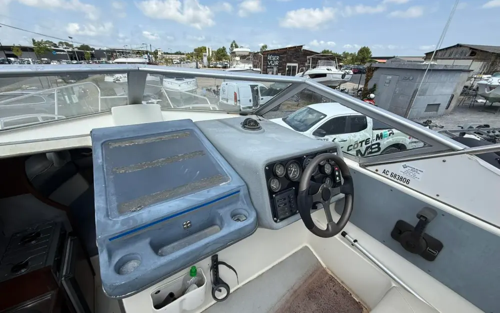 slider 21 Sealine  215