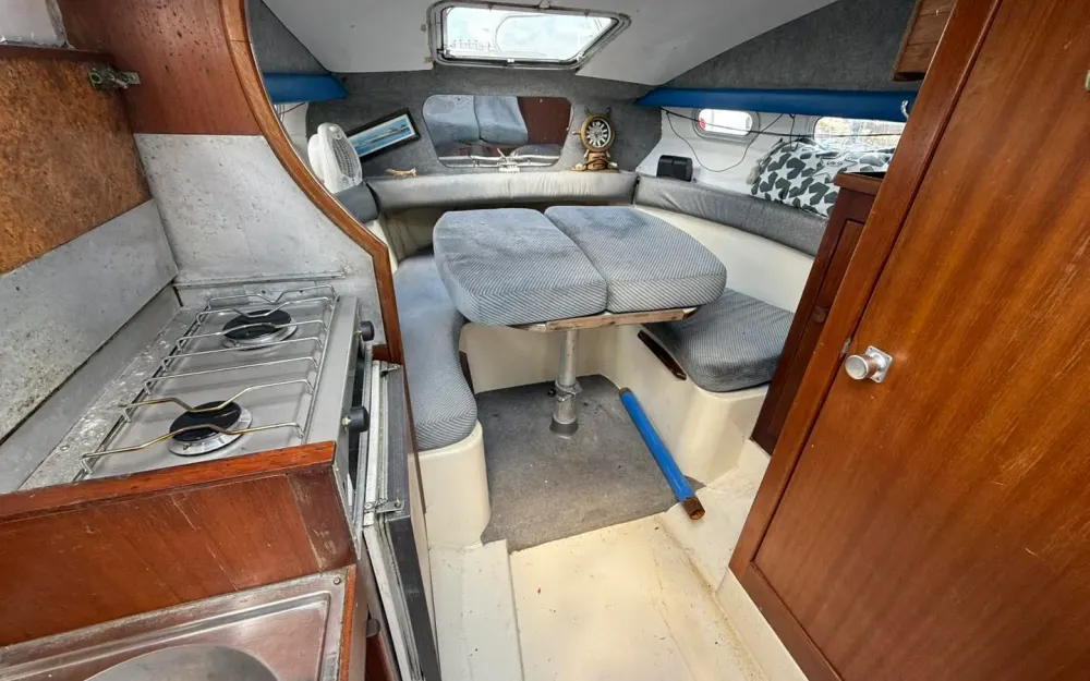 slider 6 Sealine  215