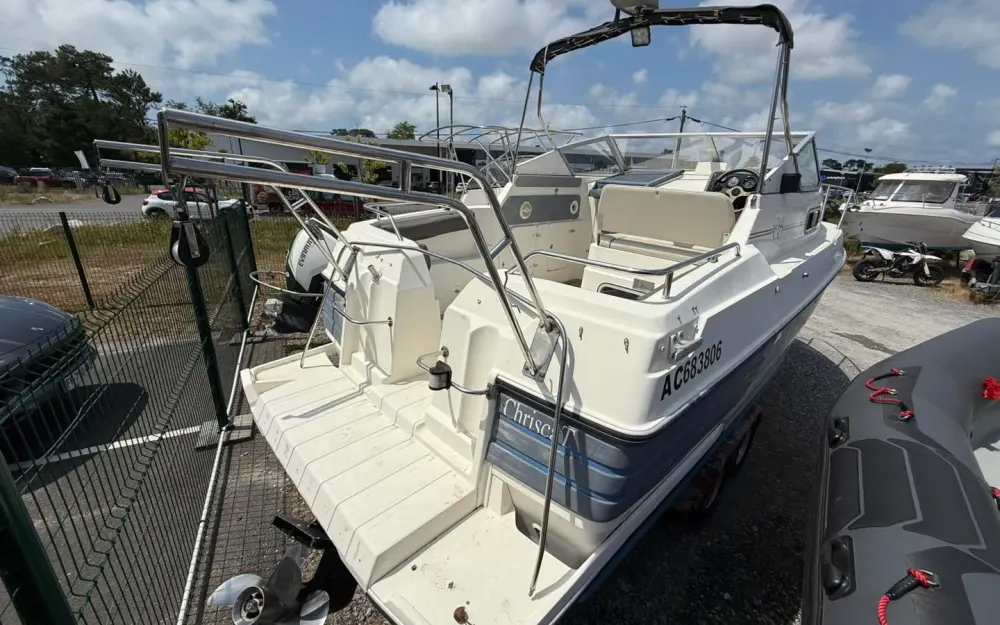 slider 7 Sealine  215
