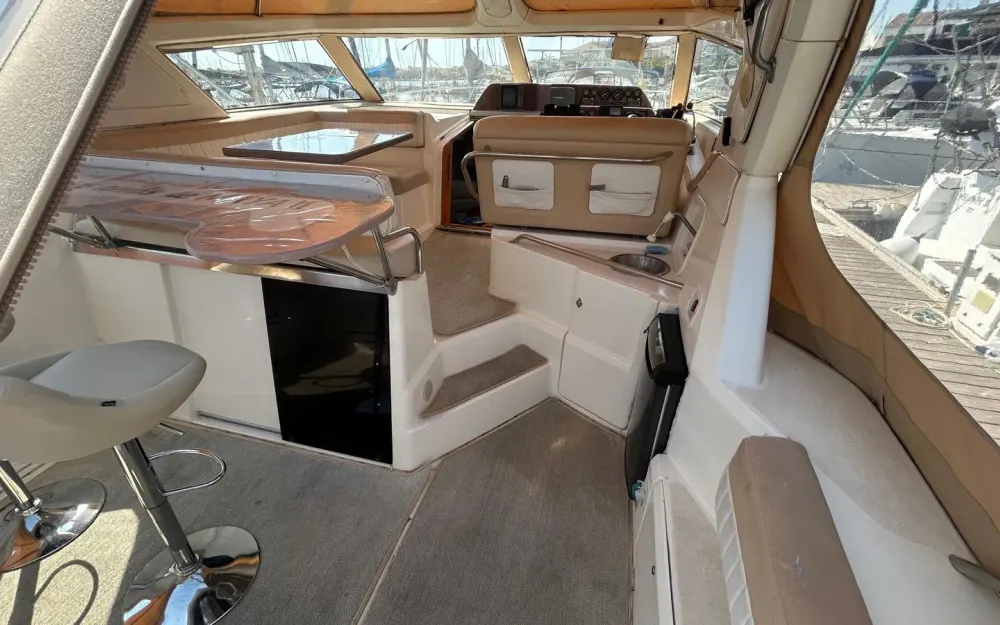 slider 5 Sealine  365 Sport Brigde