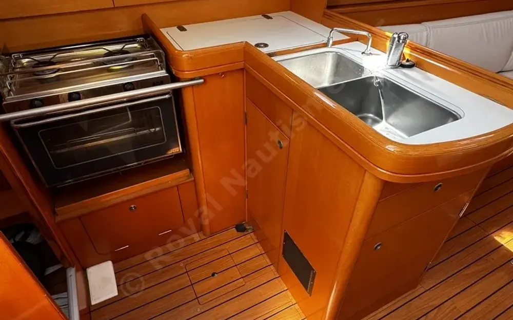 slider 11 Beneteau First 36.7