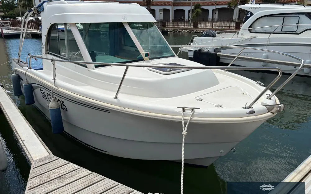 slider 10 Beneteau Antares 650 HB