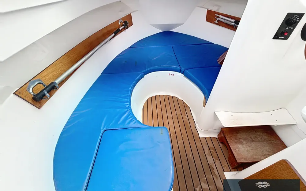 slider 4 Beneteau Antares 650 HB