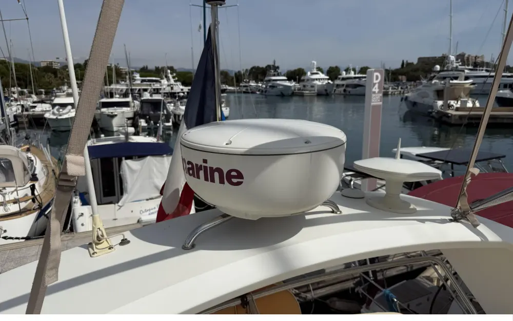 slider 11 Beneteau Antares 36
