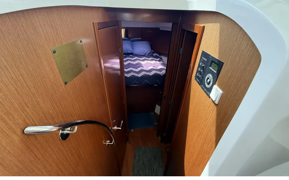 slider 20 Beneteau Antares 36