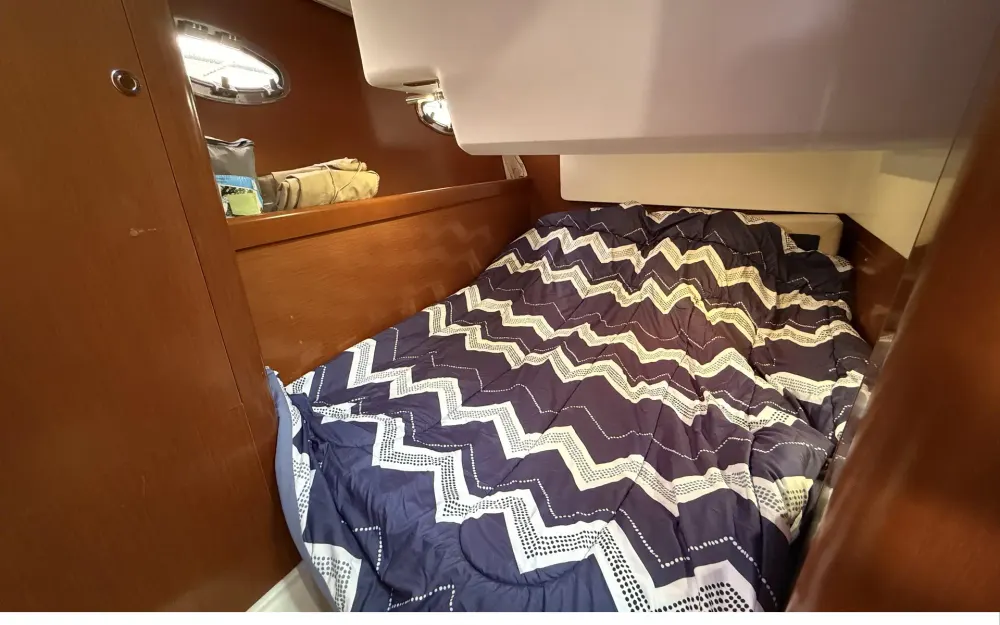slider 25 Beneteau Antares 36