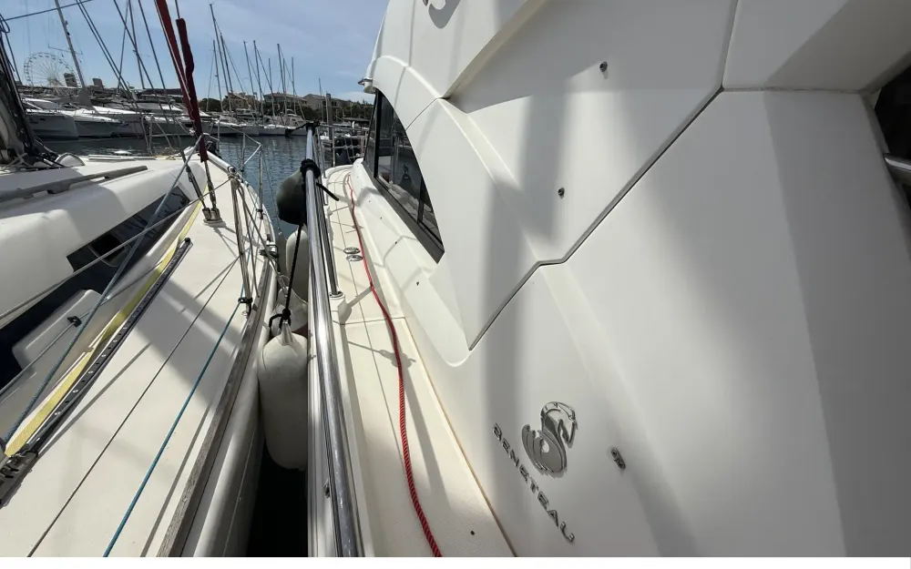 slider 27 Beneteau Antares 36