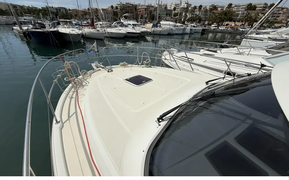 slider 28 Beneteau Antares 36