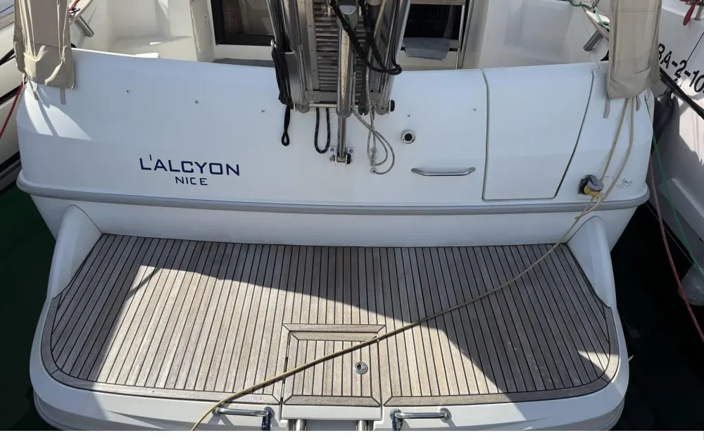 slider 2 Beneteau Antares 36
