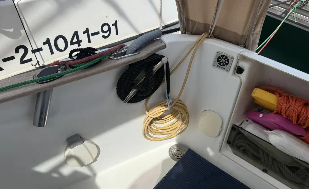 slider 41 Beneteau Antares 36