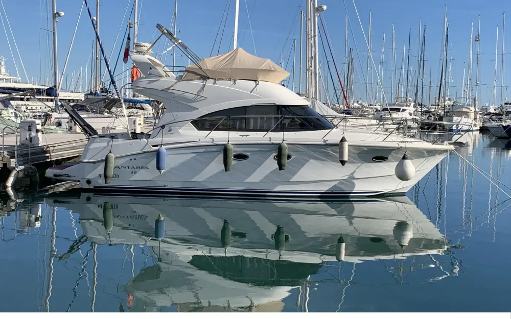 slider 43 Beneteau Antares 36