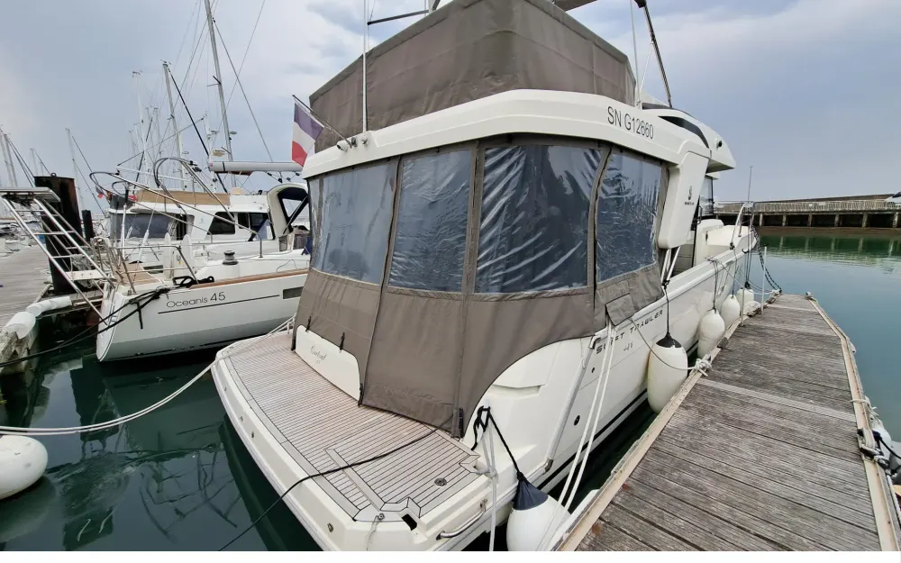 slider 0 Beneteau Swift Trawler 41 Fly
