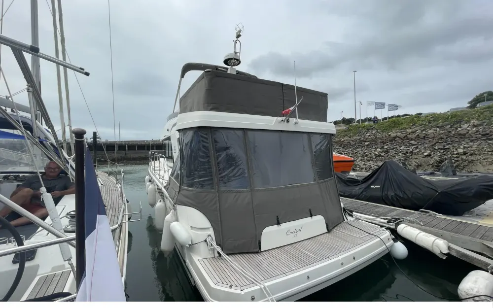 slider 6 Beneteau Swift Trawler 41 Fly