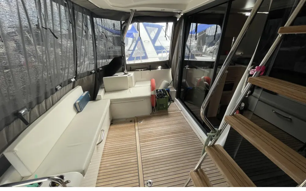 slider 7 Beneteau Swift Trawler 41 Fly