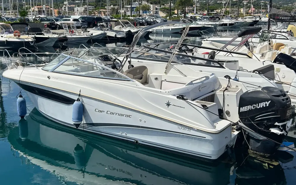slider 0 Jeanneau Cap Camarat 7.5 DC