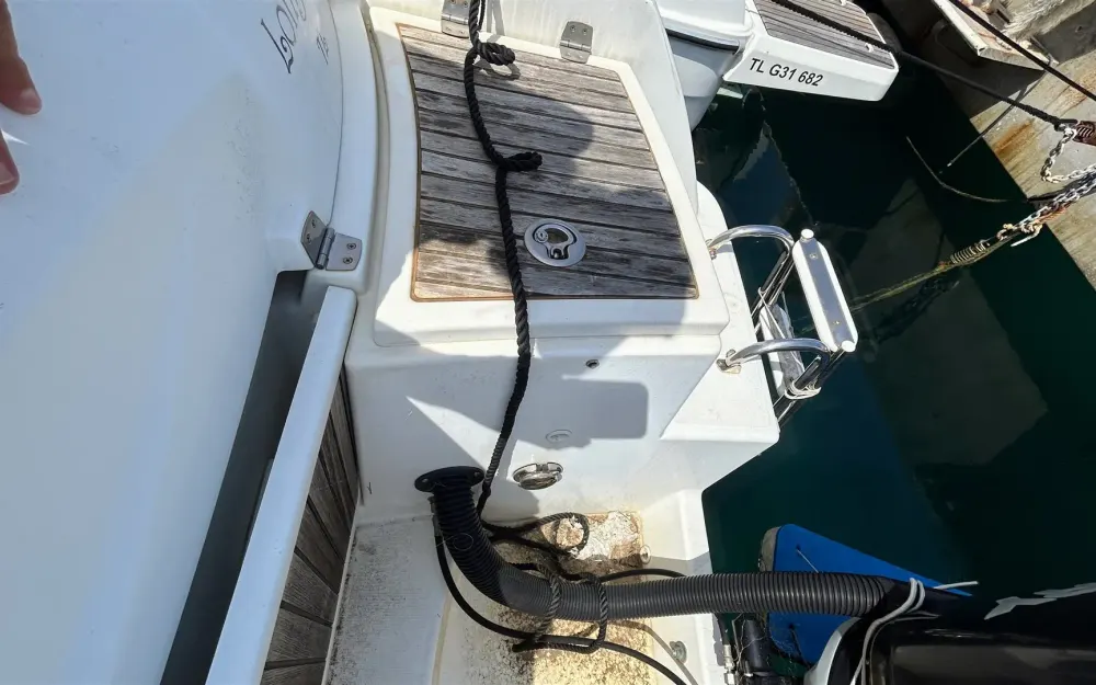 slider 9 Jeanneau Cap Camarat 7.5 DC