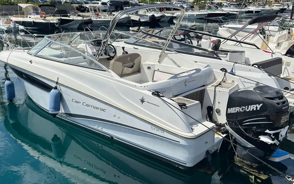 slider 2 Jeanneau Cap Camarat 7.5 DC