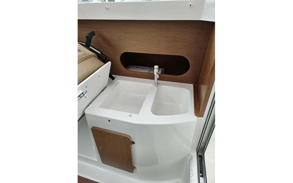 slider 12 Jeanneau Merry Fisher 595