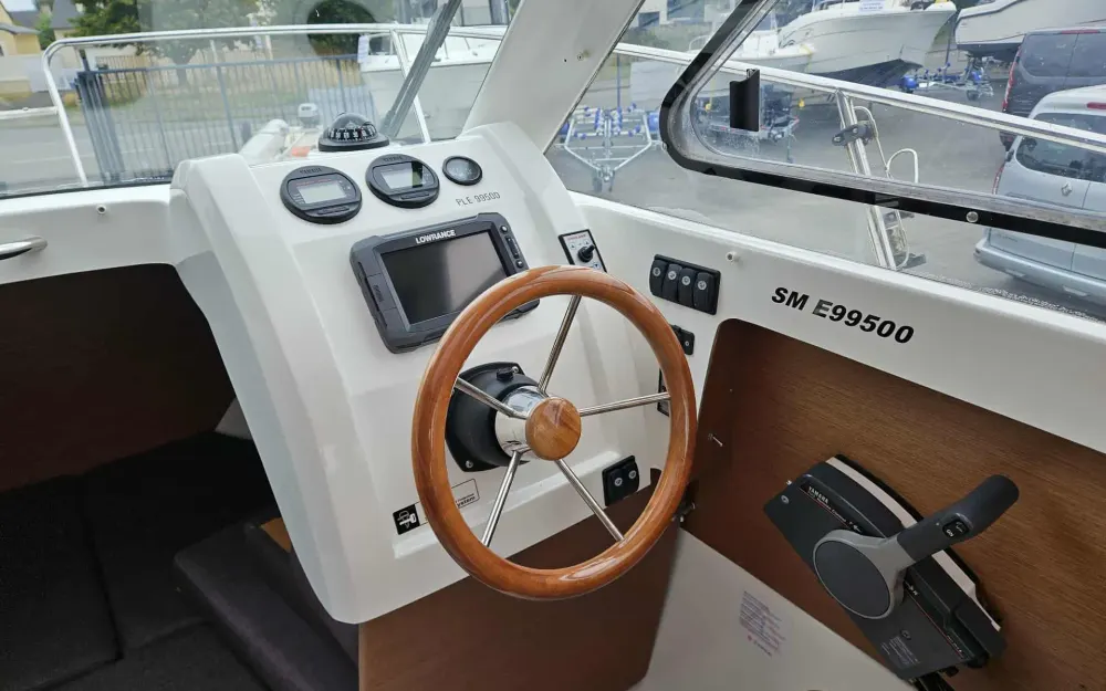 slider 14 Jeanneau Merry Fisher 595