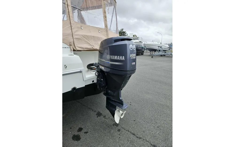 slider 17 Jeanneau Merry Fisher 595
