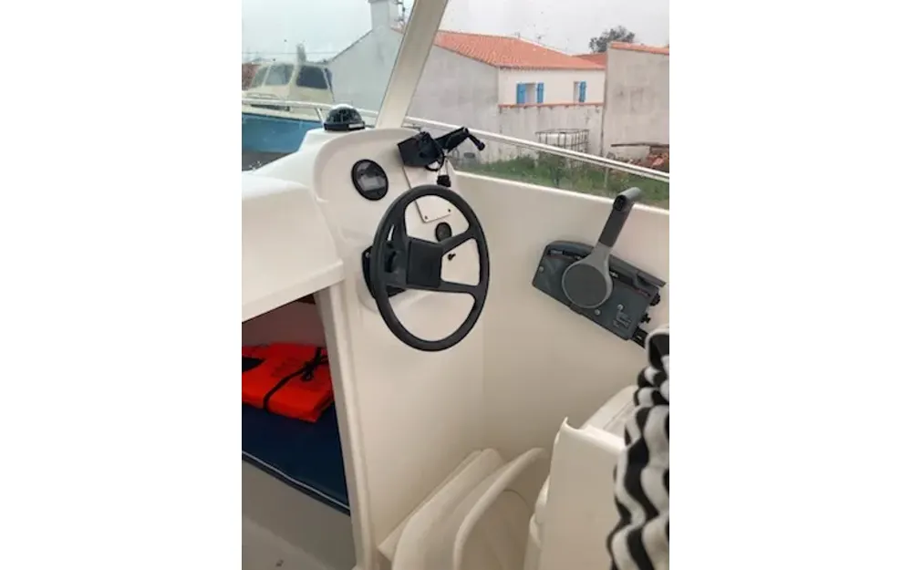 slider 20 Jeanneau Merry Fisher 530