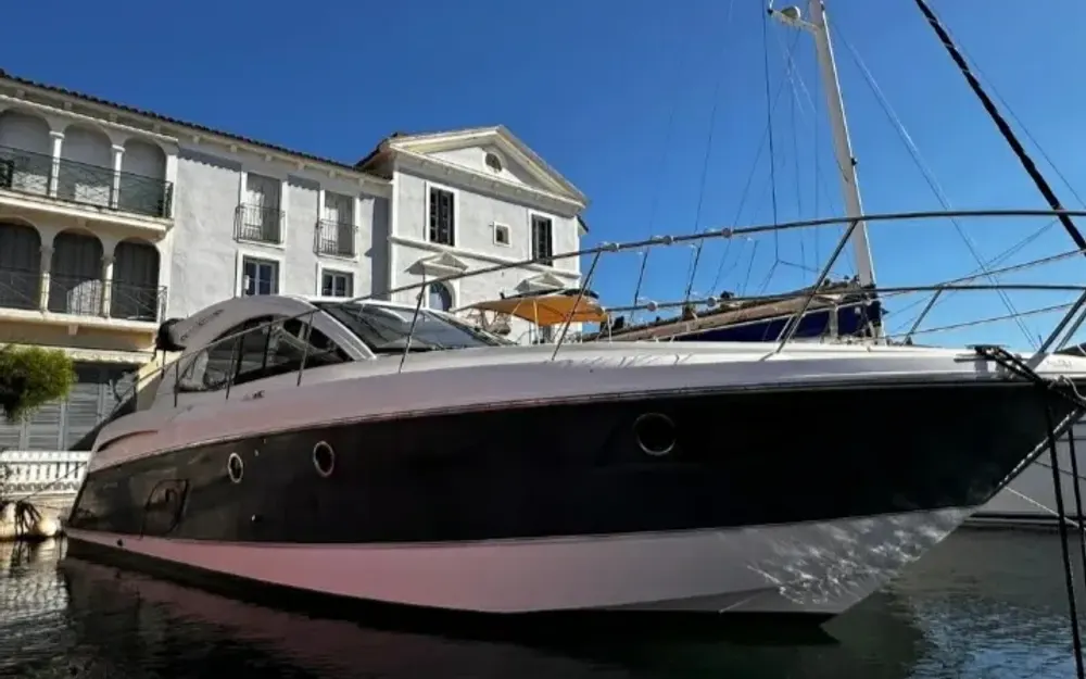 slider 15 Beneteau Gran Turismo 44