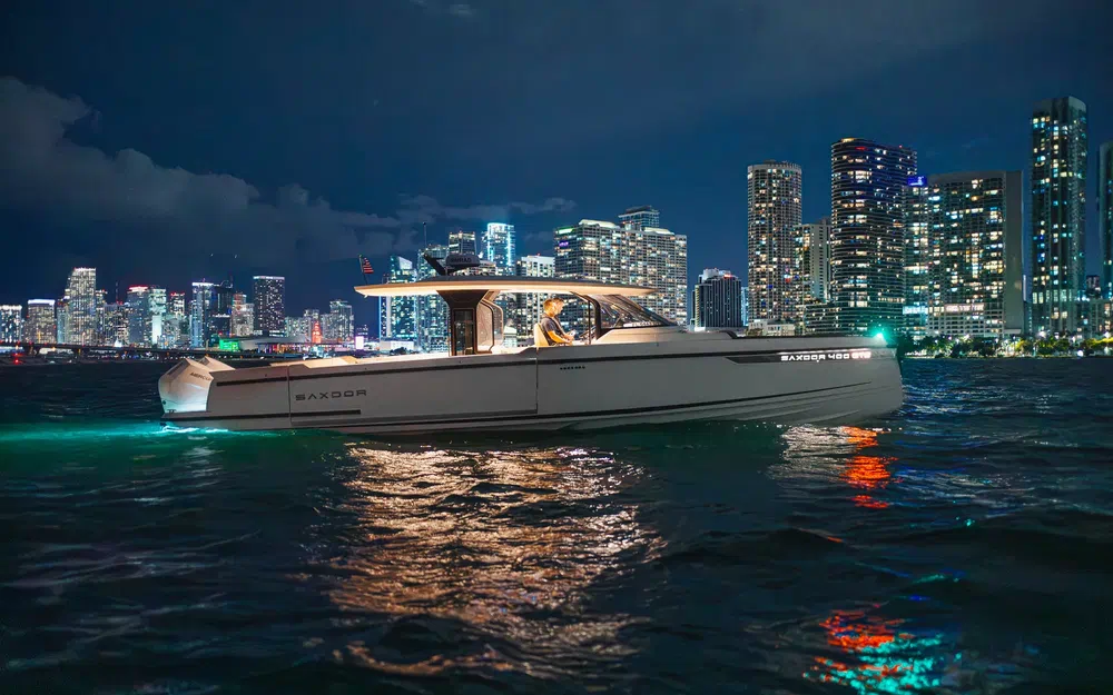 slider 1 Saxdor 400 GTS