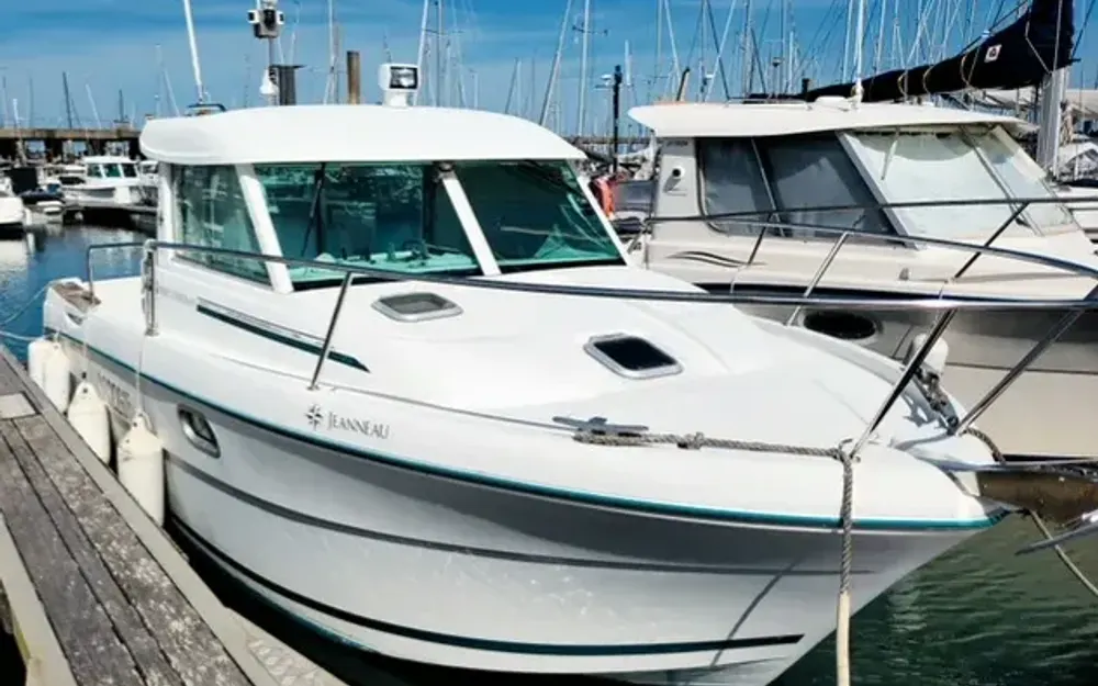 slider 0 Jeanneau Merry Fisher 695