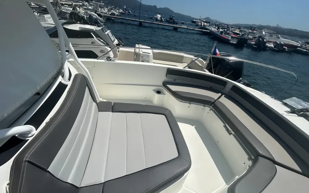 slider 6 Jeanneau Cap Camarat 9.0 CC