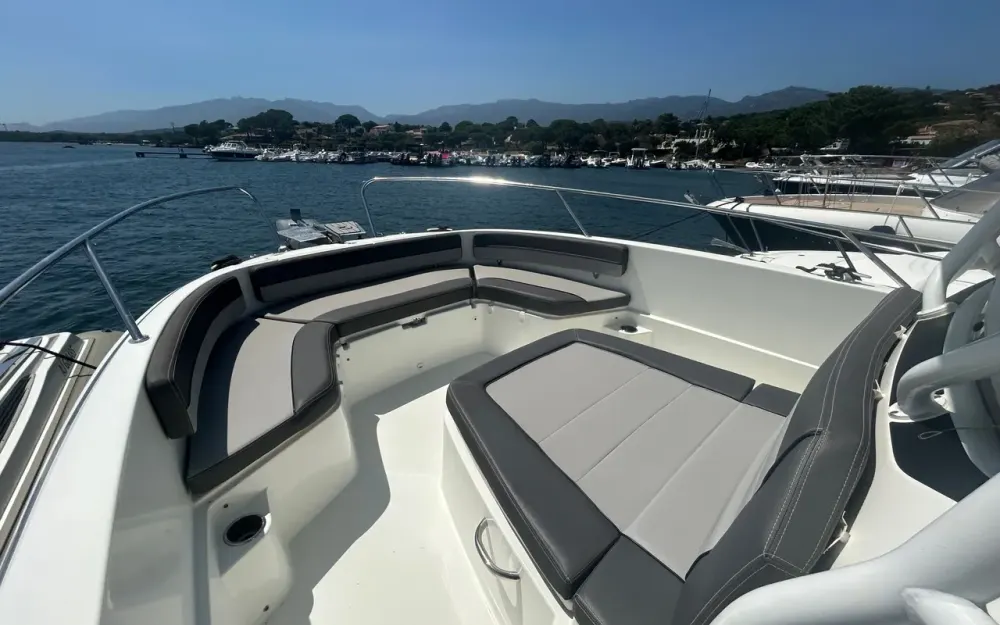 slider 2 Jeanneau Cap Camarat 9.0 CC
