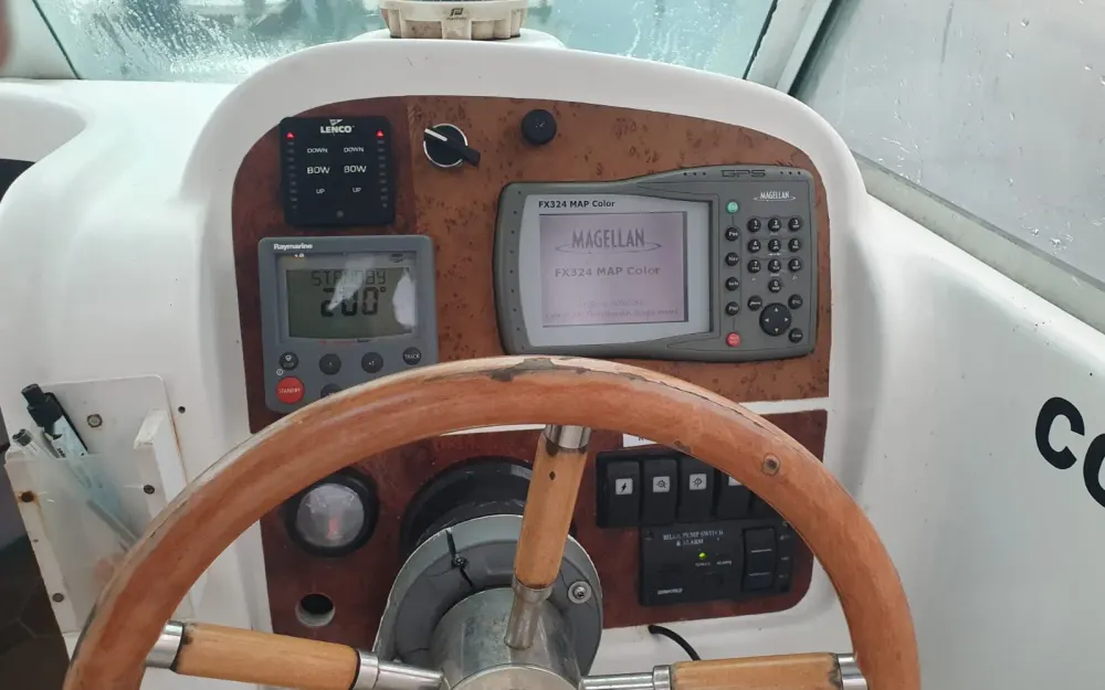 slider 17 Jeanneau Merry Fisher 635