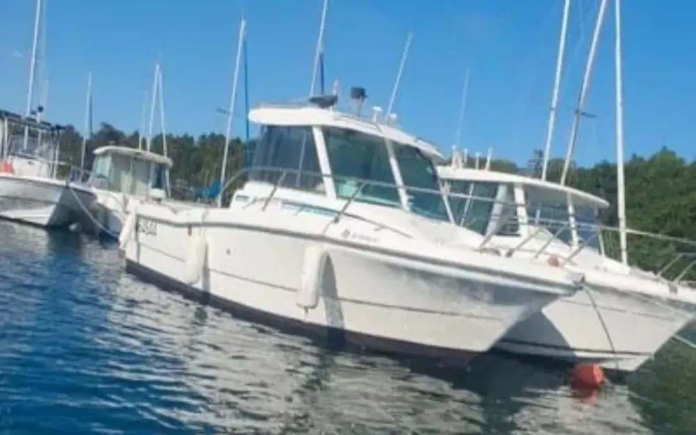 slider 2 Jeanneau Merry Fisher 635