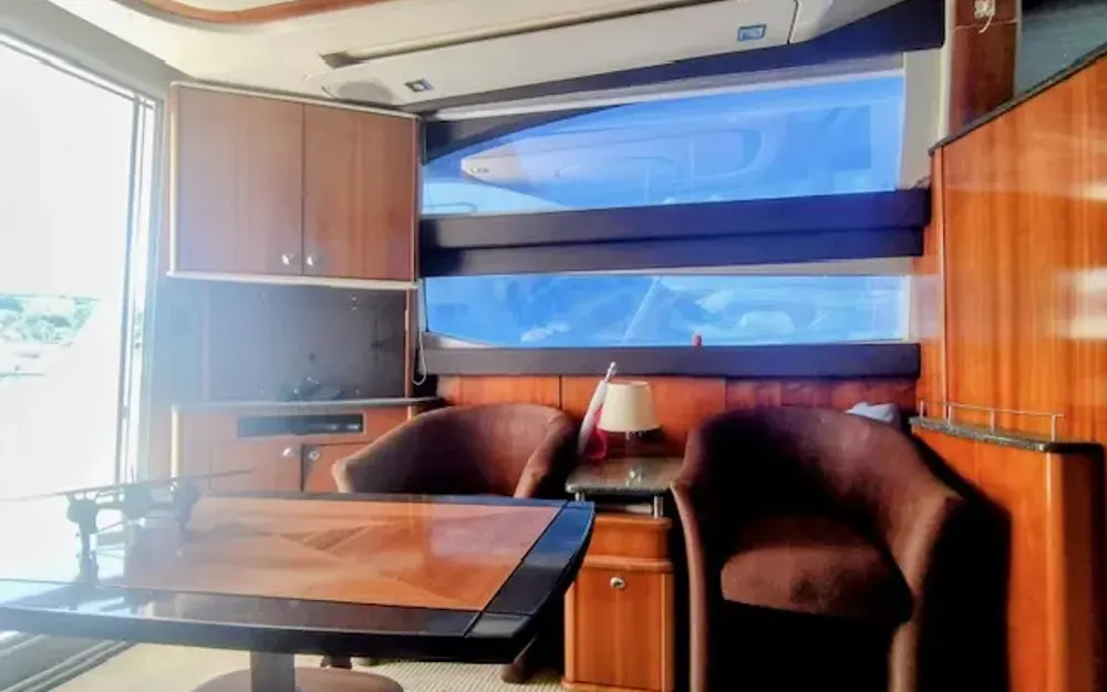 slider 4 Meridian Yacht  441