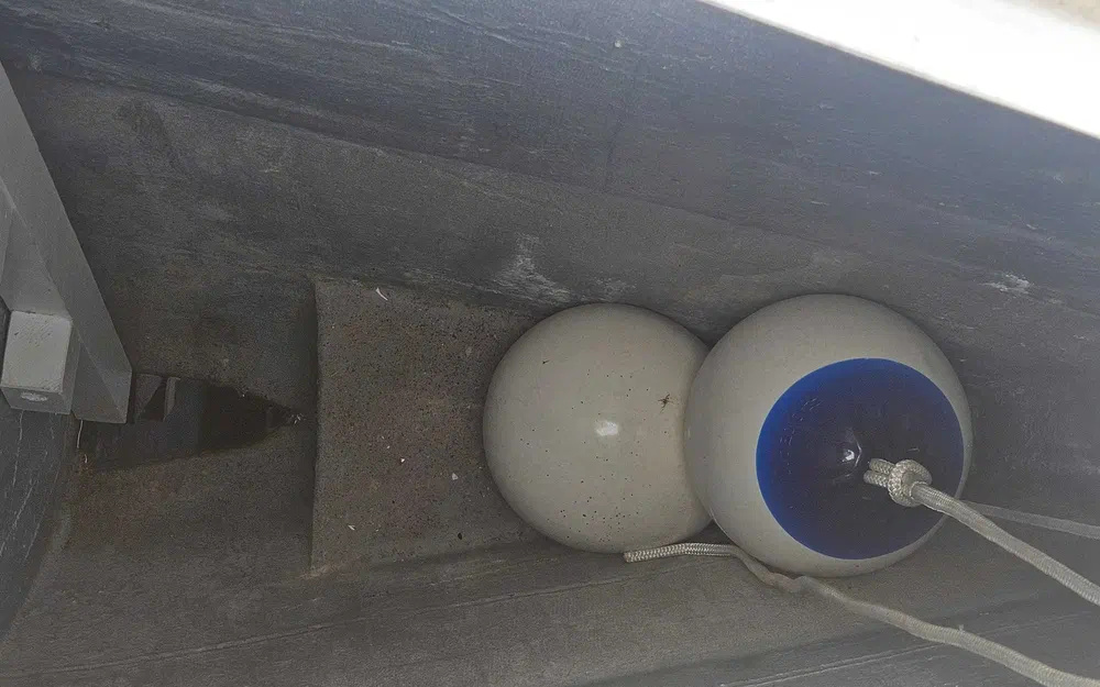 slider 9 Indigo Yacht 34