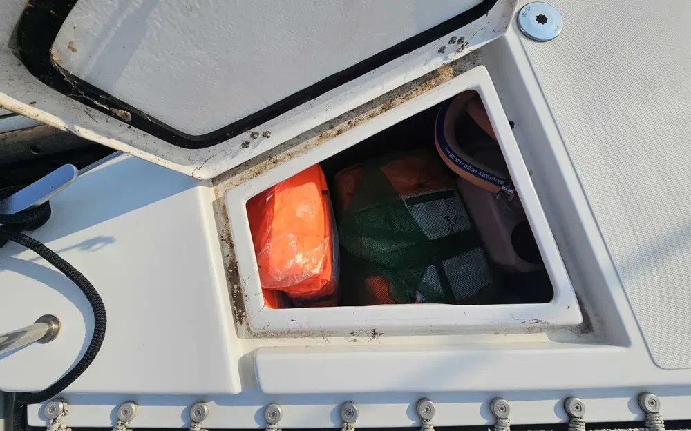 slider 11 Aventura Yacht 34