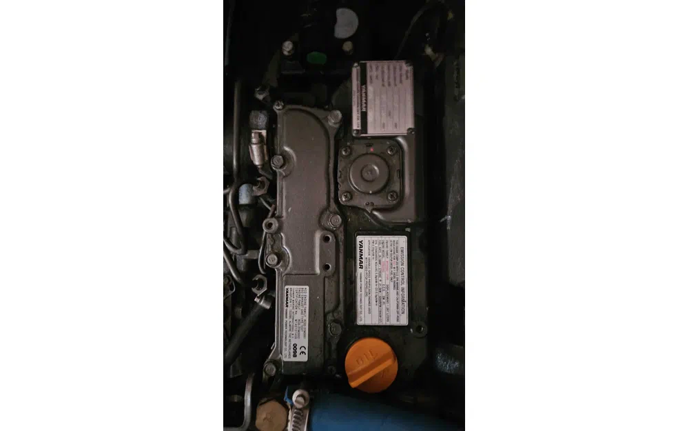 slider 19 Indigo Yacht 34