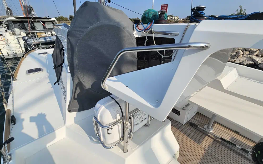 slider 2 Aventura Yacht 34