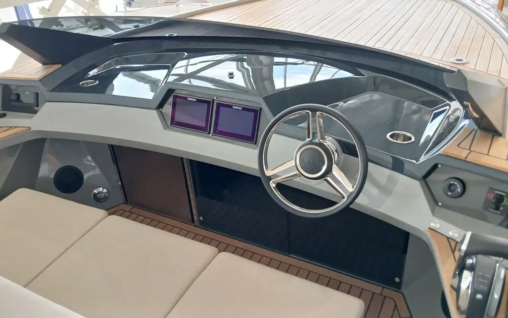 slider 2 Rand Boats Spirit 25